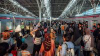 KRL Bekasi, Gangguan Operasional, Commuter Line, Tiang Listrik, Perjalanan Normal