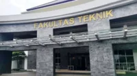 universitas terbaik, kampus teknik, peringkat kampus, teknik Indonesia, mahasiswa baru, EduRank teknik, kampus unggulan, teknik ITB, teknik UGM, universitas teknik Indonesia, daftar kampus teknik, kampus favorit teknik, universitas favorit, ranking teknik, kampus terbaik teknik.