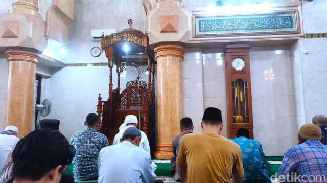 teks khutbah jumat, bulan rajab, khutbah Jumat, bulan Rajab, doa Rajab, puasa sunah, amal kebaikan, Isra’ Mi’raj, doa mustajab, bulan haram, keutamaan Rajab, sholat malam, teks khutbah jumat