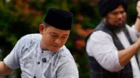 Bobon Santoso mualaf, YouTuber Bobon, konten masak besar, Masak Besar, Ustaz Derry Sulaiman, pindah agama Islam, masak berbuka puasa, rumah makan Sego Akherad